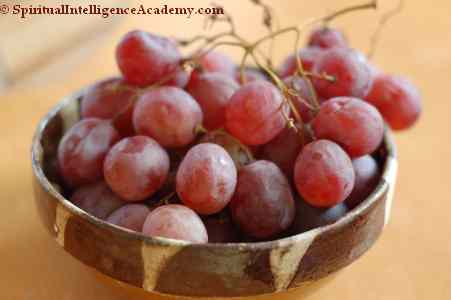 The unhealthy food we eat: grapes after more than 3 months in the fridge